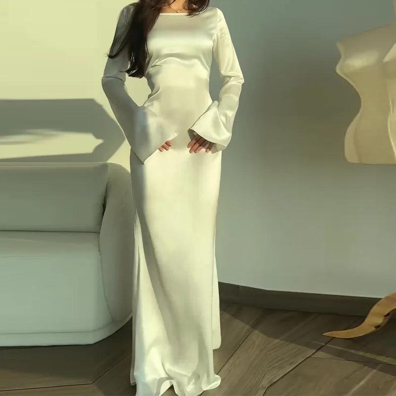 Robe de soirée longue à manches évasées et bustier ajusté pour femme