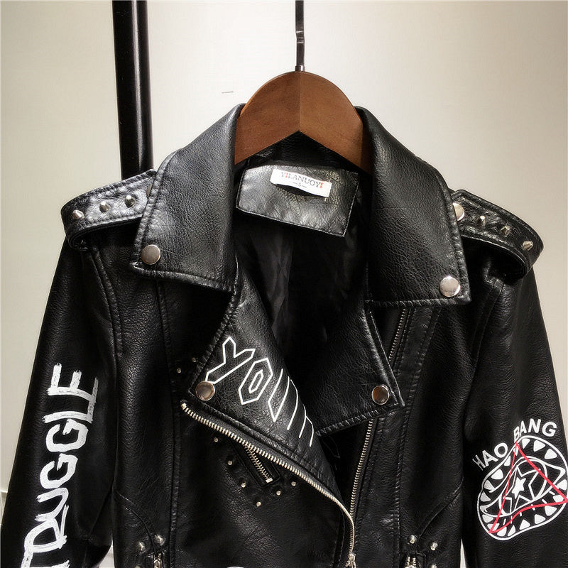 Veste Moderne pour Femme en Similicuir avec Rivets Audacieuxthis