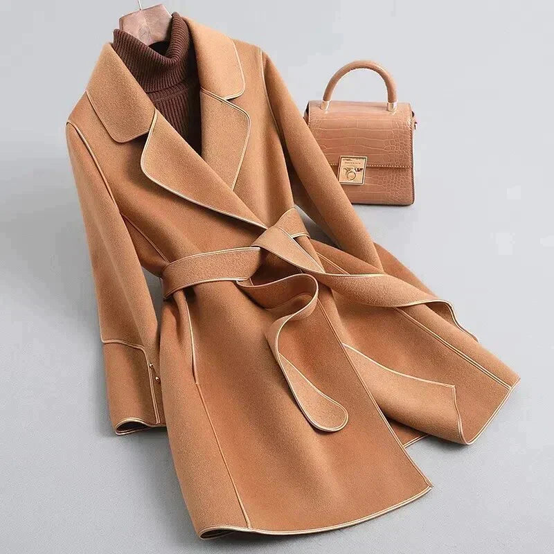 Trench Mi-Long pour Femmes à Ceinture et Coupe Tailleur en Tissu Luxe
