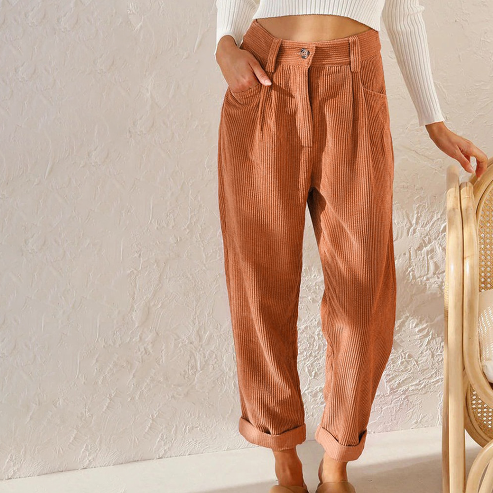 Pantalon en velours côtelé taille haute à jambe droite et pinces