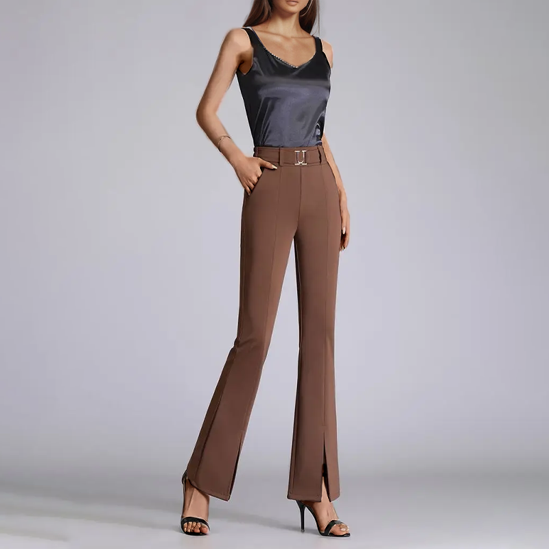Pantalon évasé taille haute à fente et ceinture élégante