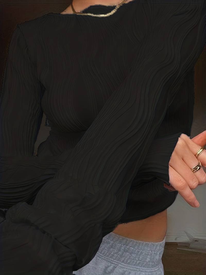 Top Femme Manche Longue – Maille Sculptante à Motif 3D et Col Montant