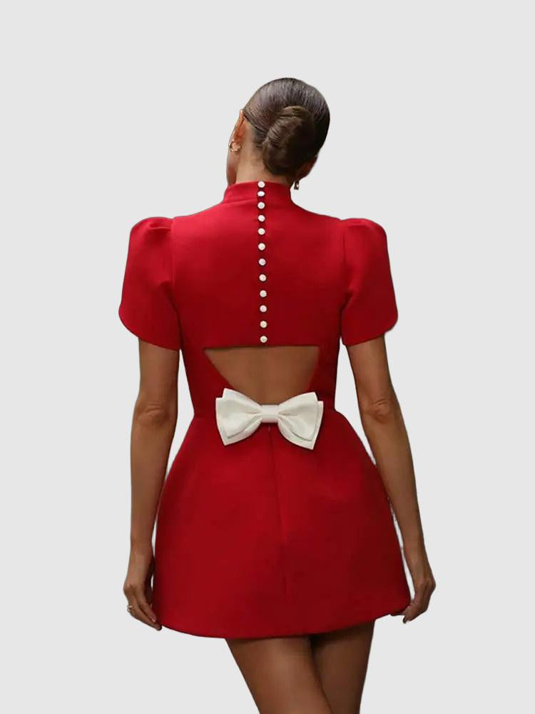 Robe Courte Rouge Élégante pour Femme avec Détails Noués et Découpes
