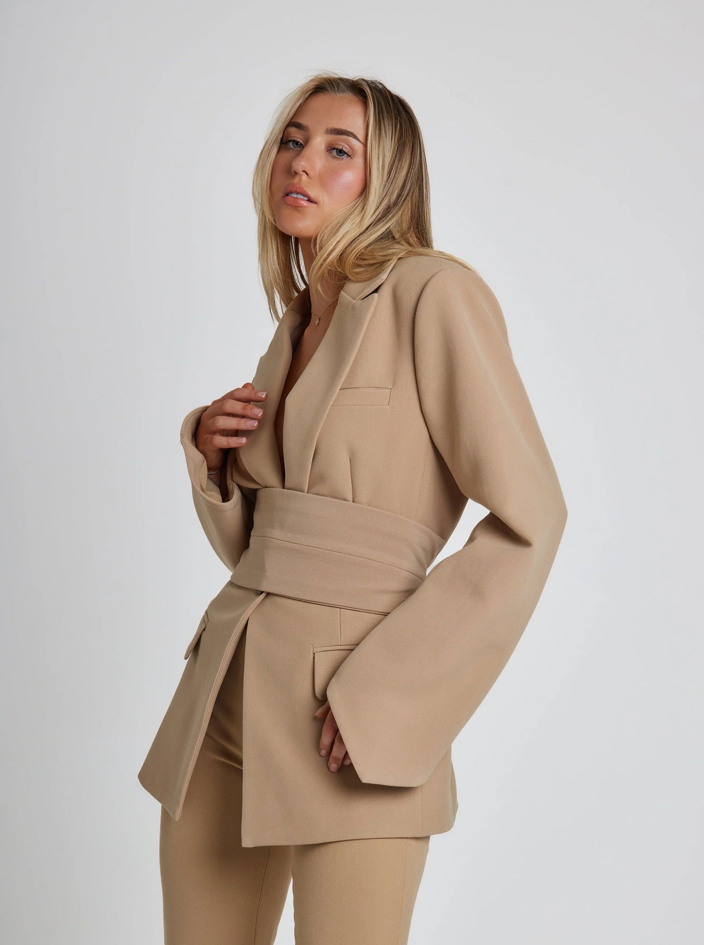 Women's Structured Suit Jacket with Marked Waist