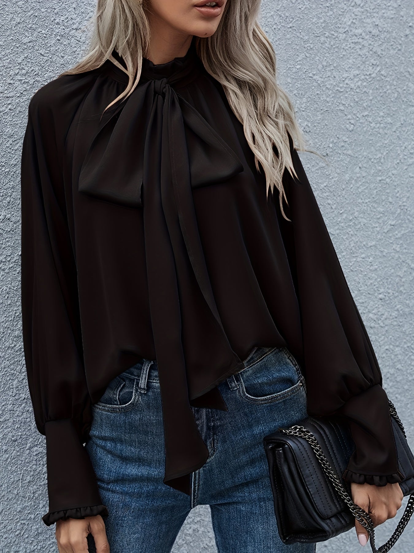 Blouse Femme Élégante – Nœud au Col et Manches Bouffantes