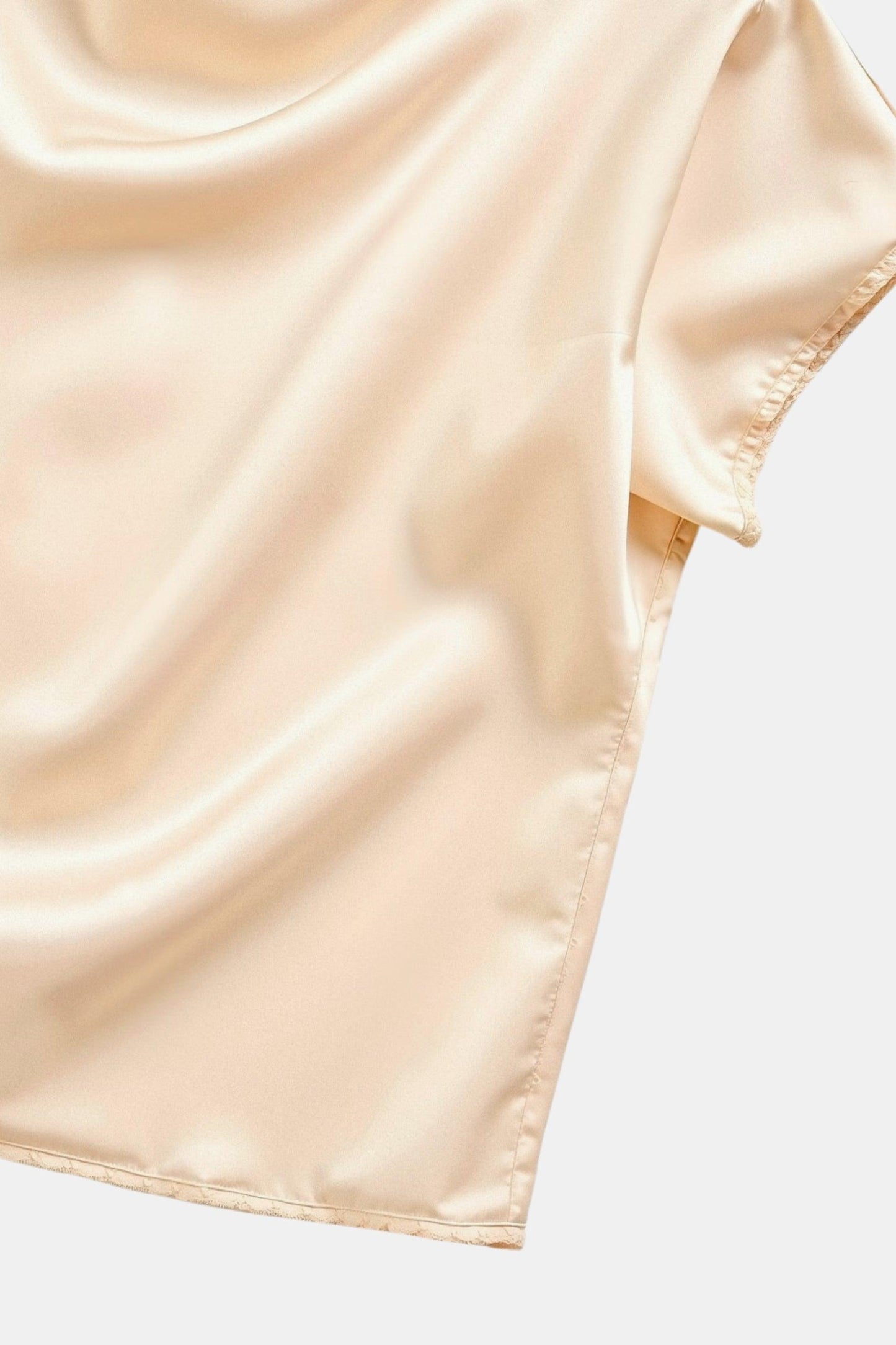 T-shirt Décontracté à Découpes Stylées – Coupe Ample pour Femmes