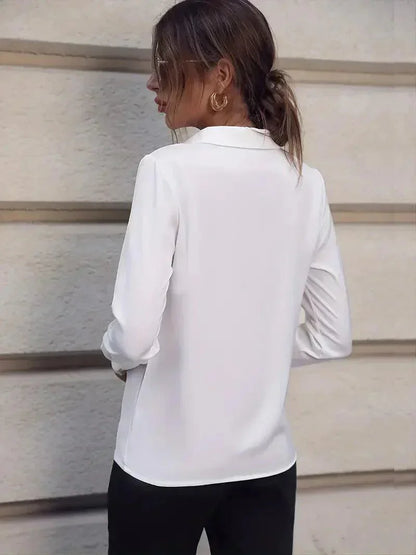 Chemise Femme Classique – Manches Longues et Coupe Tailleur