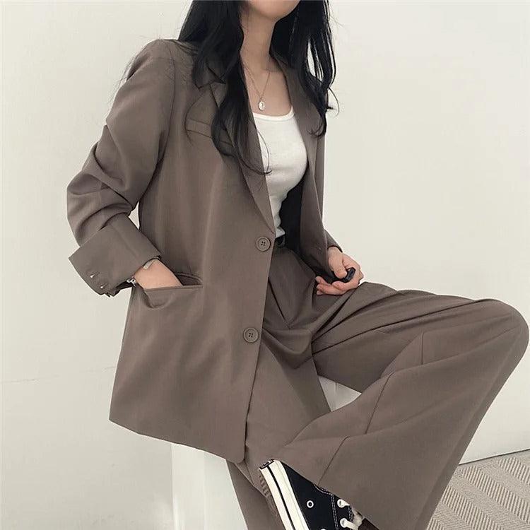 Women's Suit – Oversized Blazer and High Waisted Trousers – Slim Fit Casual Chic Style
