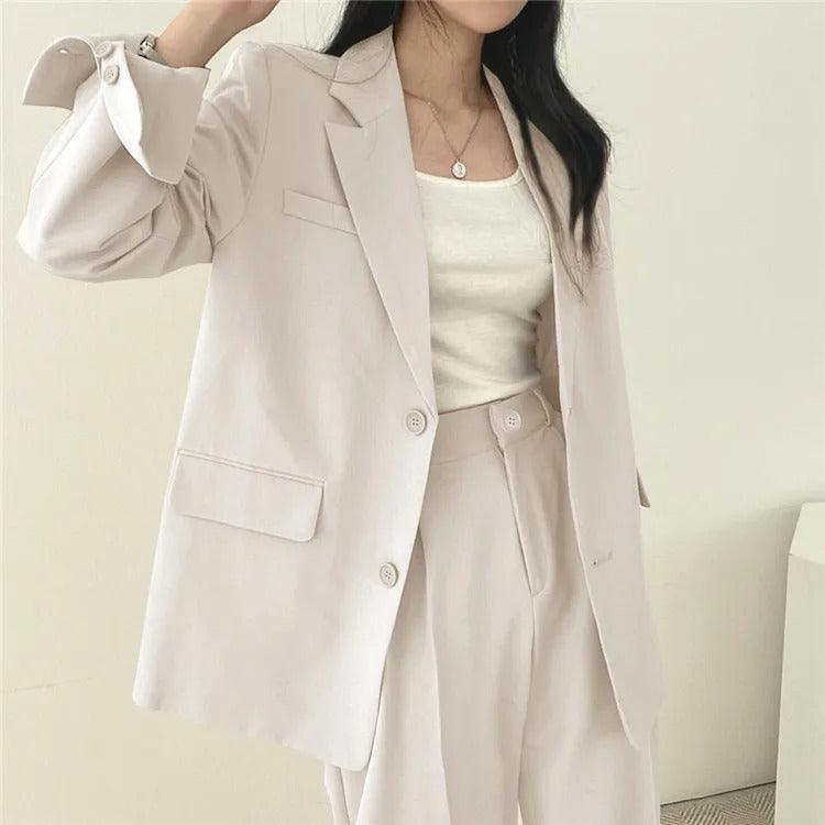 Women's Suit – Oversized Blazer and High Waisted Trousers – Slim Fit Casual Chic Style