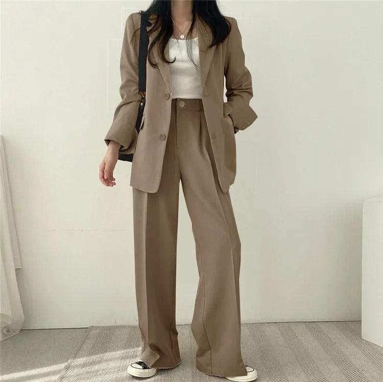 Women's Suit – Oversized Blazer and High Waisted Trousers – Slim Fit Casual Chic Style