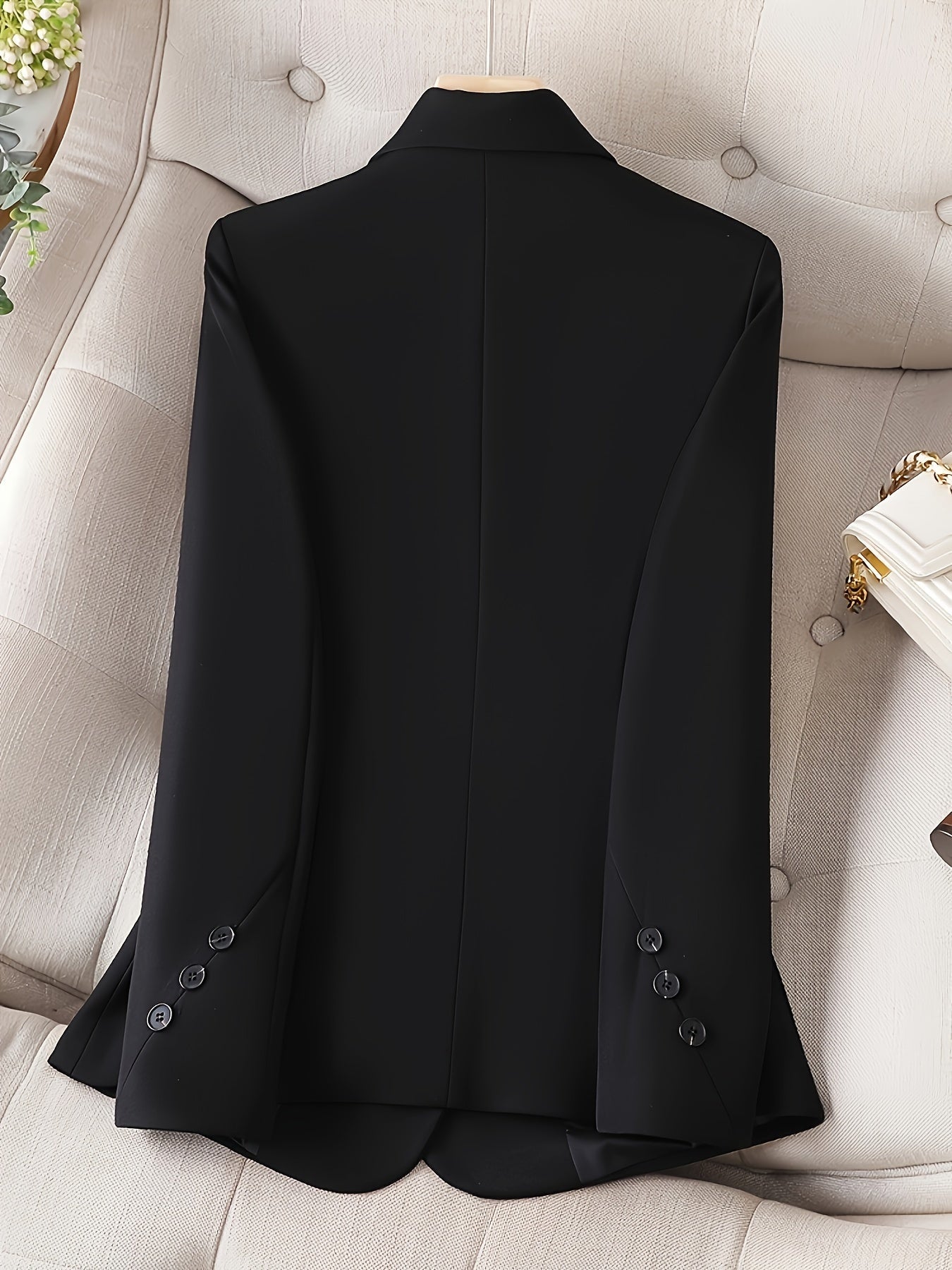 Women's Elegant Suit Jacket with One Button Closure
