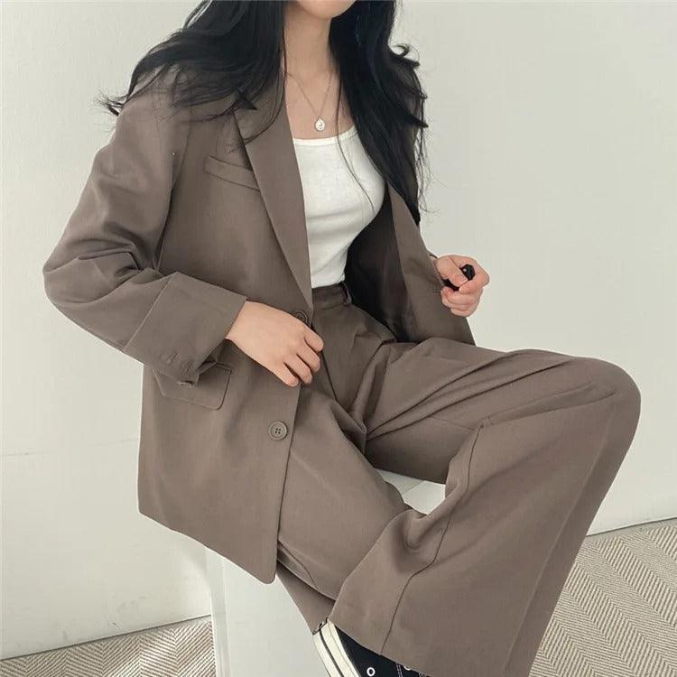 Women's Suit – Oversized Blazer and High Waisted Trousers – Slim Fit Casual Chic Style