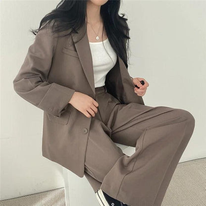 Women's Suit – Oversized Blazer and High Waisted Trousers – Slim Fit Casual Chic Style