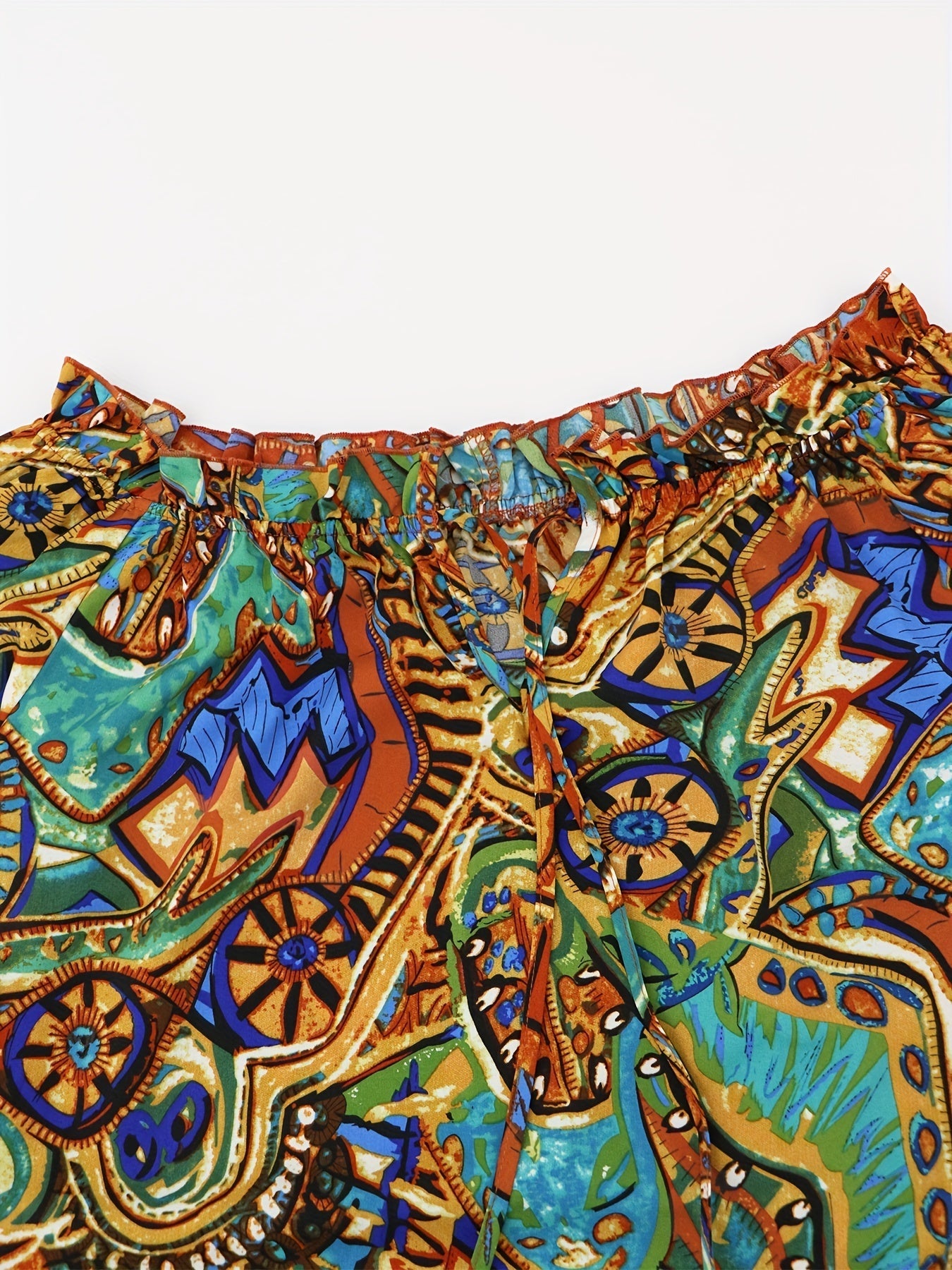 Top Femme Style Bohème – Motif Coloré, Épaules Dénudées et Coupe Ample