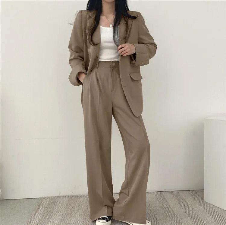 Women's Suit – Oversized Blazer and High Waisted Trousers – Slim Fit Casual Chic Style