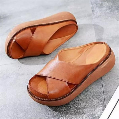 Sandales en Cuir pour Femmes – Design à Brides Croisées et Semelle Confort