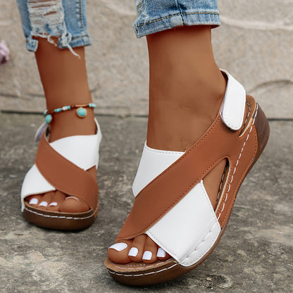 Sandales d’Été Femme à Talon – Confort Extérieur et Design Aéré à Brides Croisées