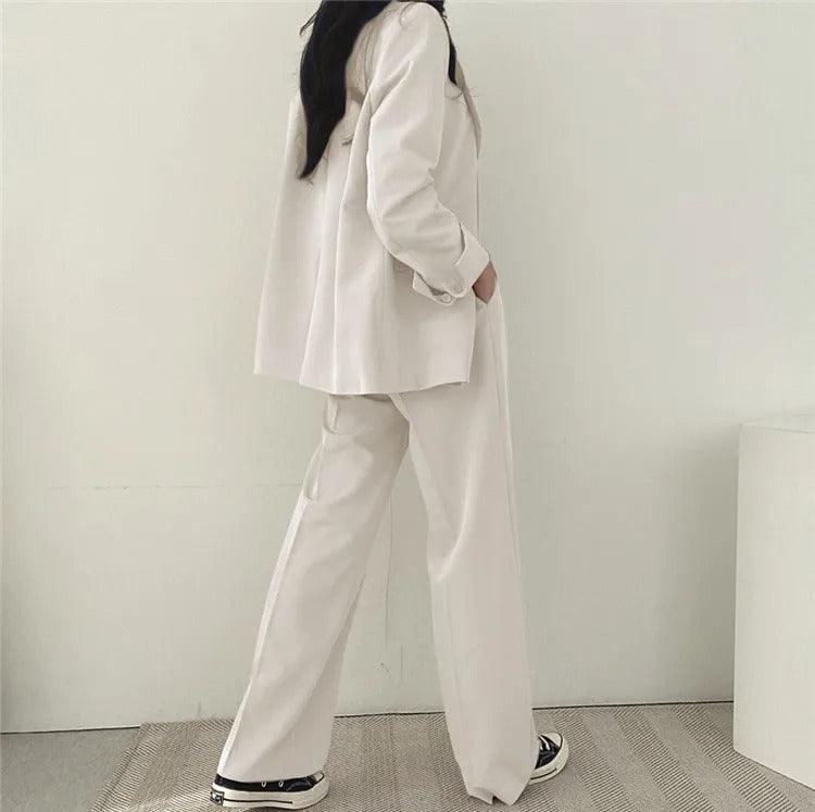 Women's Suit – Oversized Blazer and High Waisted Trousers – Slim Fit Casual Chic Style