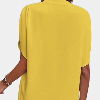 Blouse Femme Légère – Col Montant avec Encolure en V et Manches Courtes