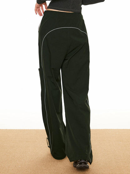 Pantalon cargo large à taille ajustable et surpiqûres contrastées