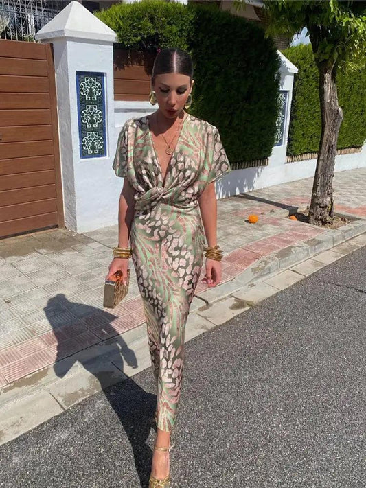 Céleste Robe Midi Florale Plissée à Col V et Manches Courtes