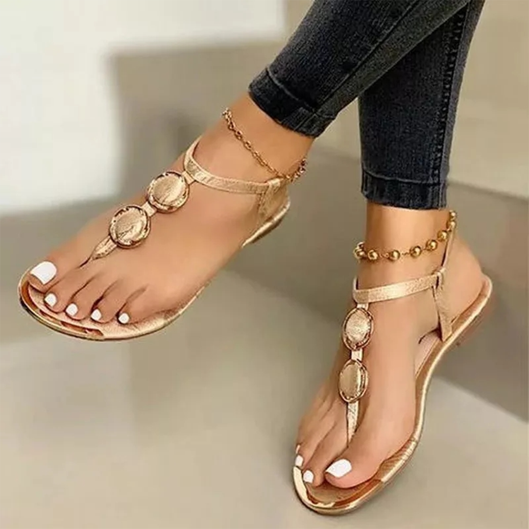 Sandales d’Été à Semelle Plate pour Femmes – Détails Ornementés et Bride Cheville