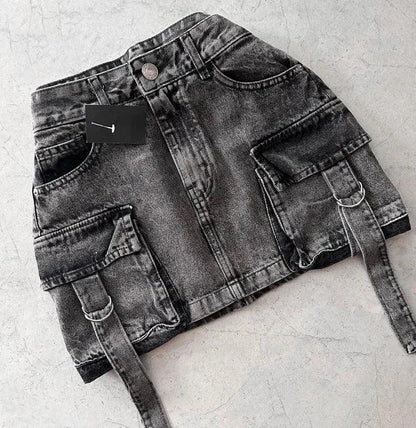 Kvinders a-line denim mini nederdel med multi-lommer design