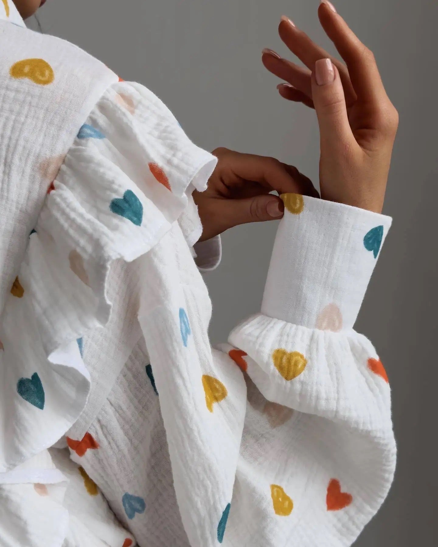 Ensemble Coordonné pour Femme – Blouse Boutonnée Manches Volantées et Short Taille Haute