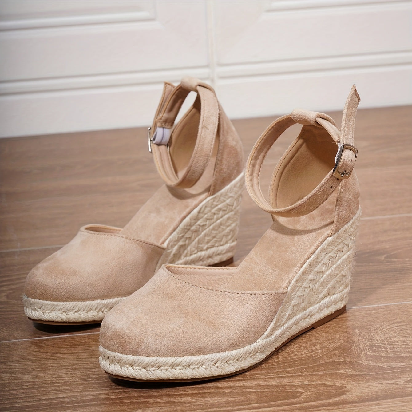 Chaussures Plates d’Été pour Femmes – Bout Fermé et Bride Fine
