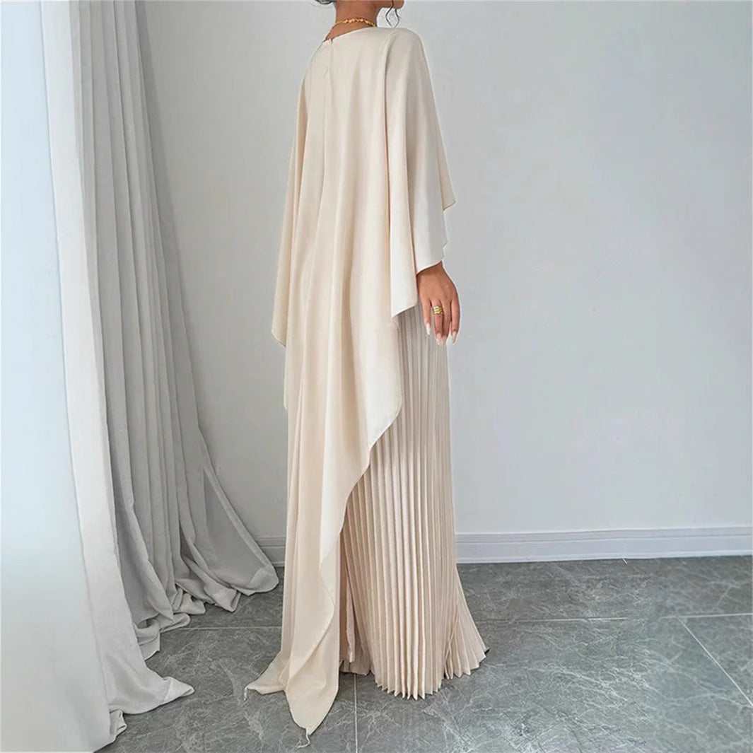Robe longue fluide à col montant, manches chauve-souris et jupe plissée