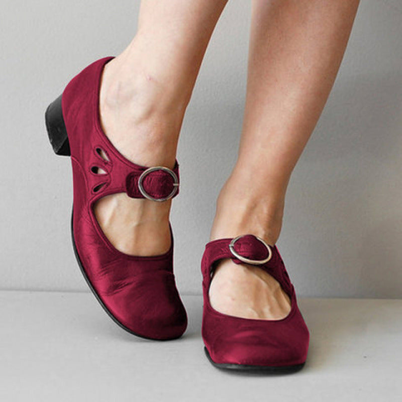 Women's Elegant Retro Style Low Heel Buckle Strap Shoes
