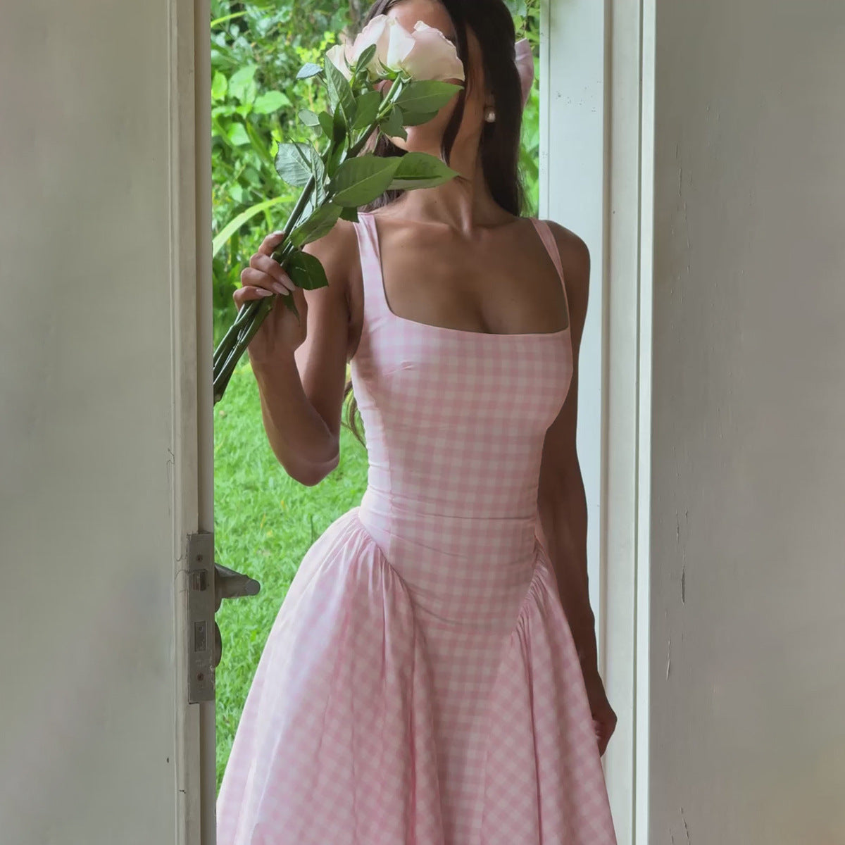 Léna Robe Midi à Carraux et Encolure Carrée