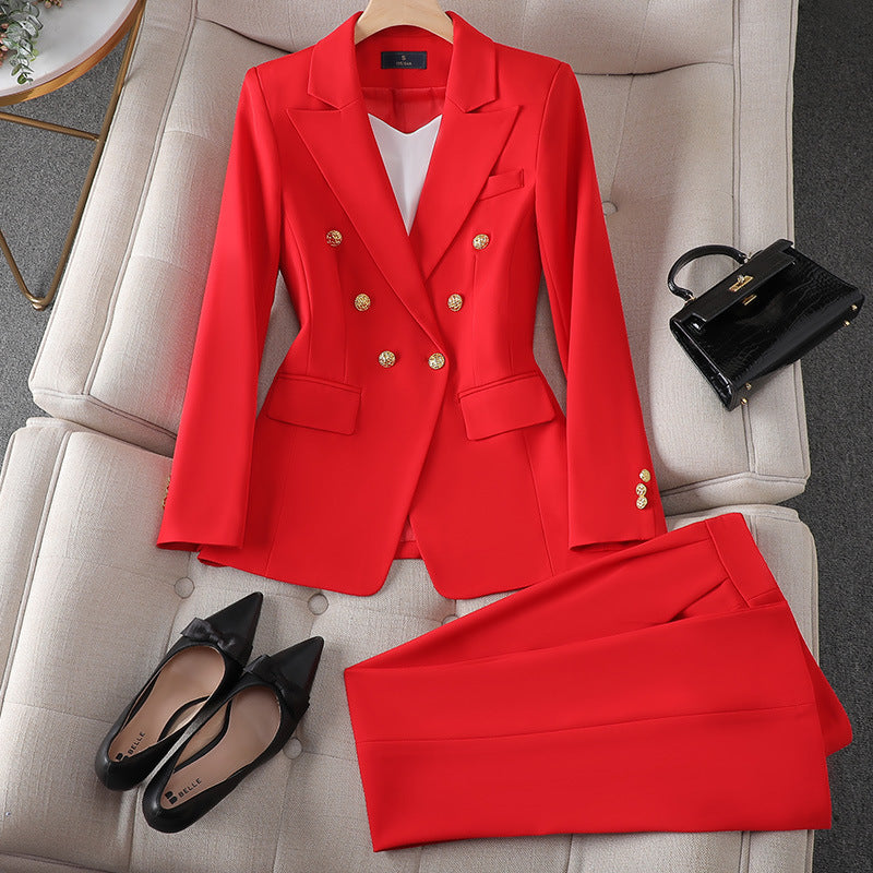 Ensemble Femme Maëlle – Tailleur Cintré à Double Boutonnage et Détail Boutons Dorés