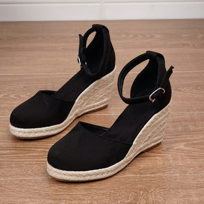 Chaussures Plates d’Été pour Femmes – Bout Fermé et Bride Fine