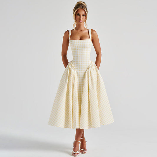 Léna Robe Midi à Carreaux et Encolure Carrée