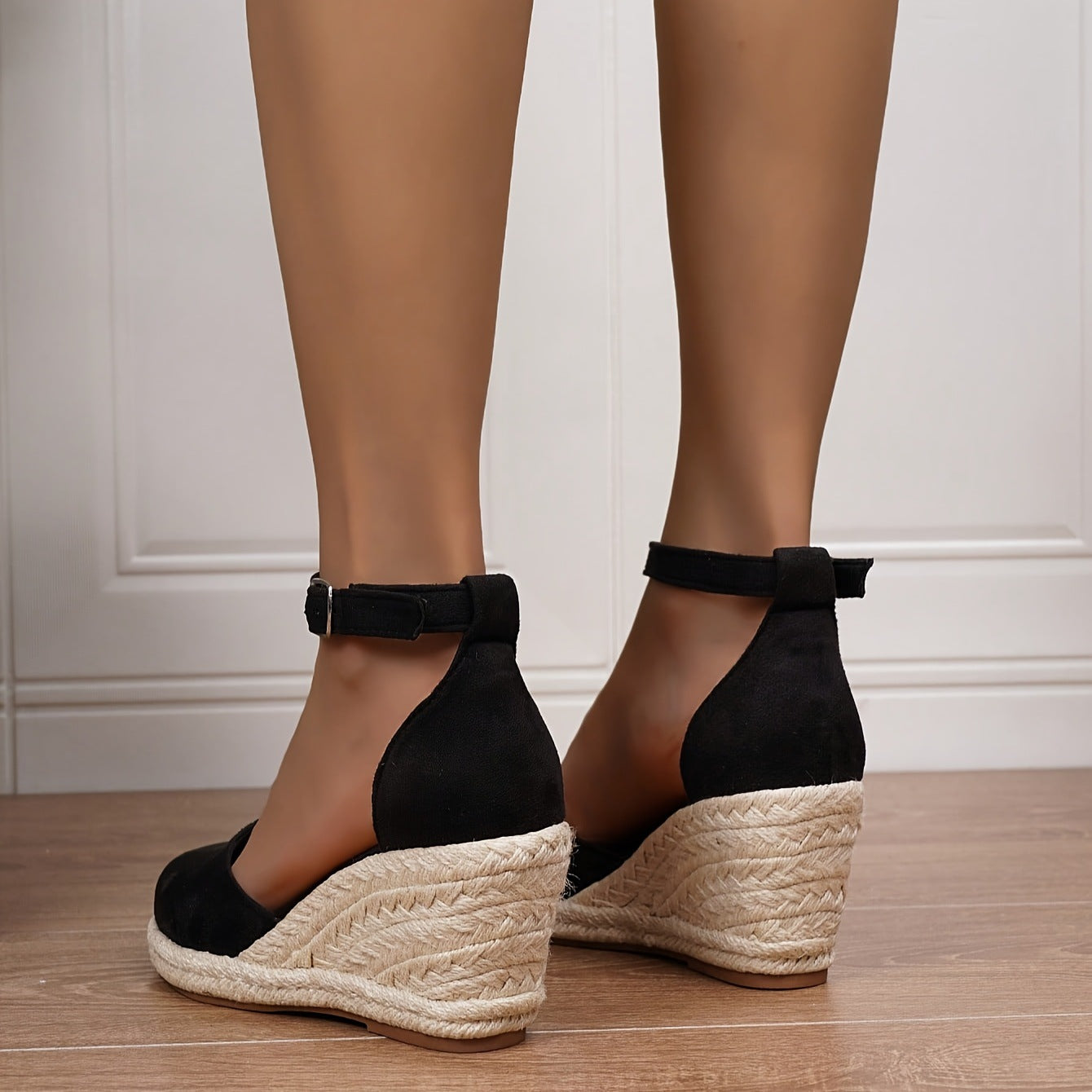 Chaussures Plates d’Été pour Femmes – Bout Fermé et Bride Fine