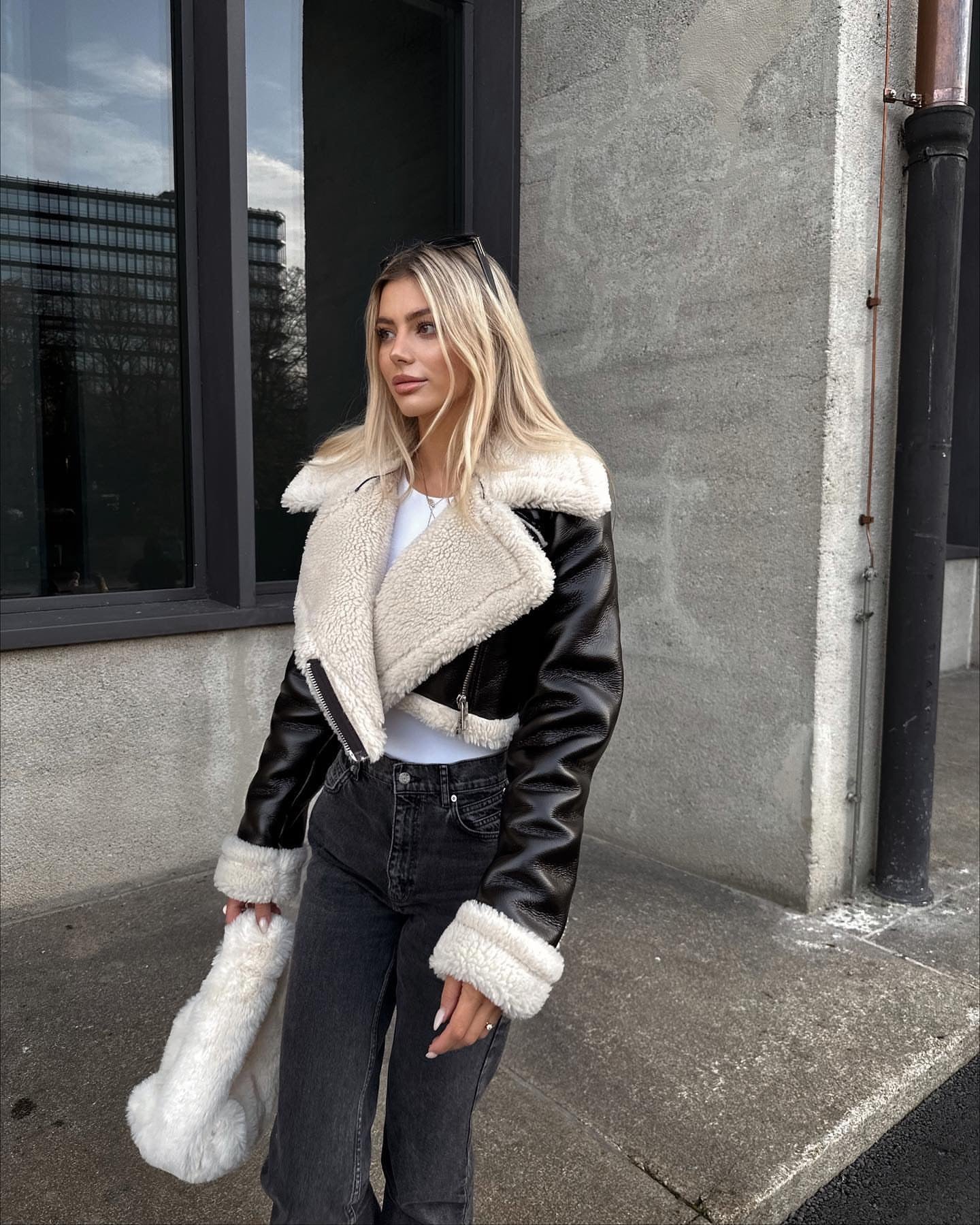 VestE Courte Femme Style Mouton - Effet Cuir - Col Overshize - Fermeture Ziptée