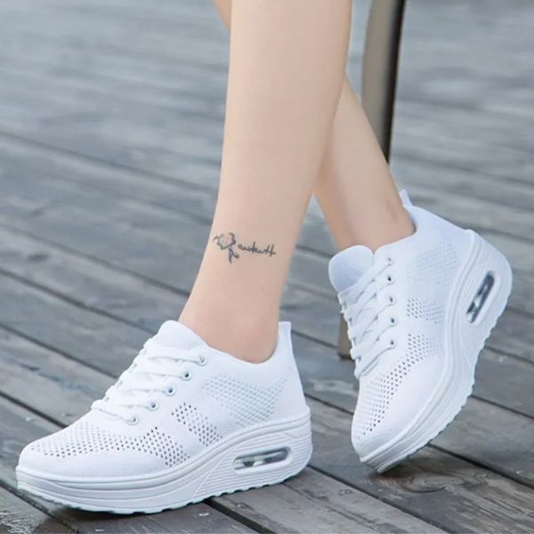 Anaïs Women's Athletic Sneakers in Breathable Mesh with Cushioning Sole