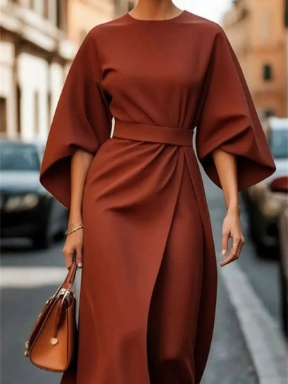 Isabelle Robe Midi Structurée à Taille Ceinturée et Manches Évasées