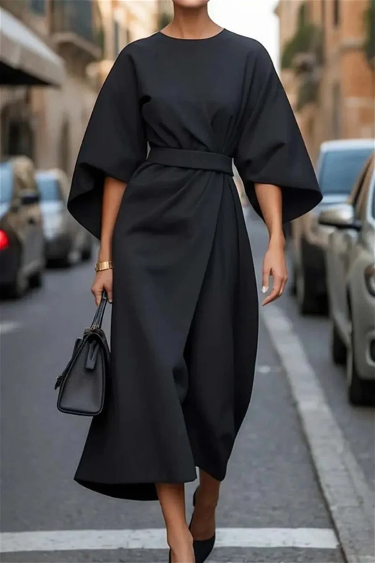 Isabelle Robe Midi Structurée à Taille Ceinturée et Manches Évasées