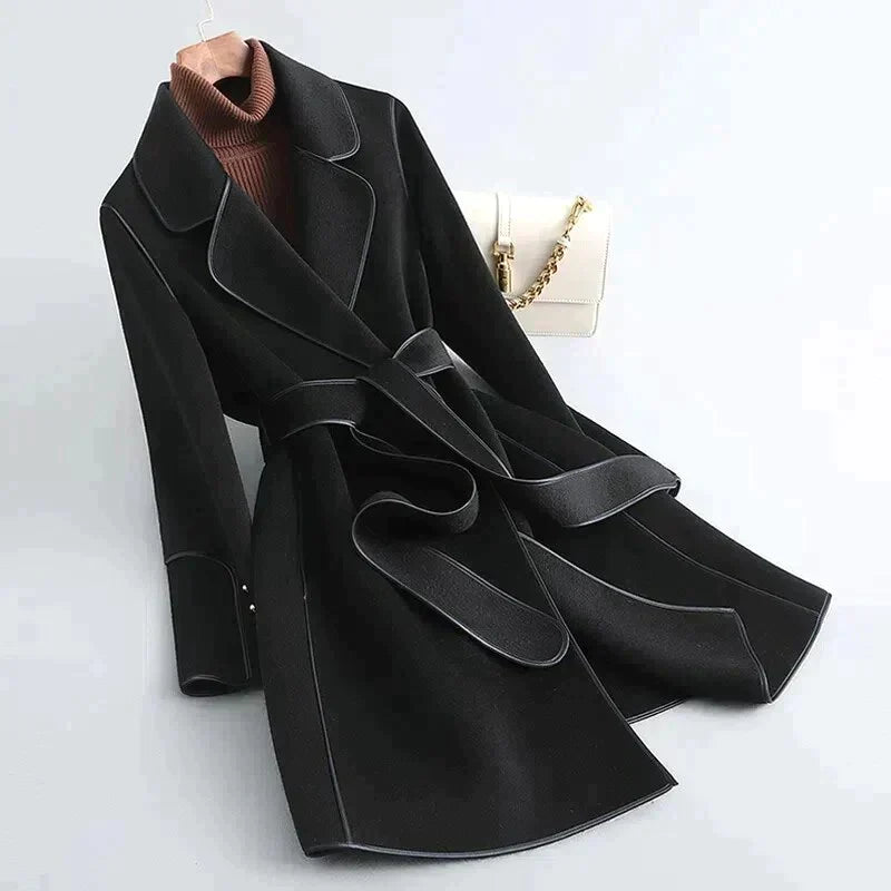 Trench Mi-Long pour Femmes à Ceinture et Coupe Tailleur en Tissu Luxe