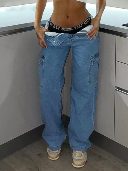 Jean cargo streetwear avec poches utilitaires pour femme