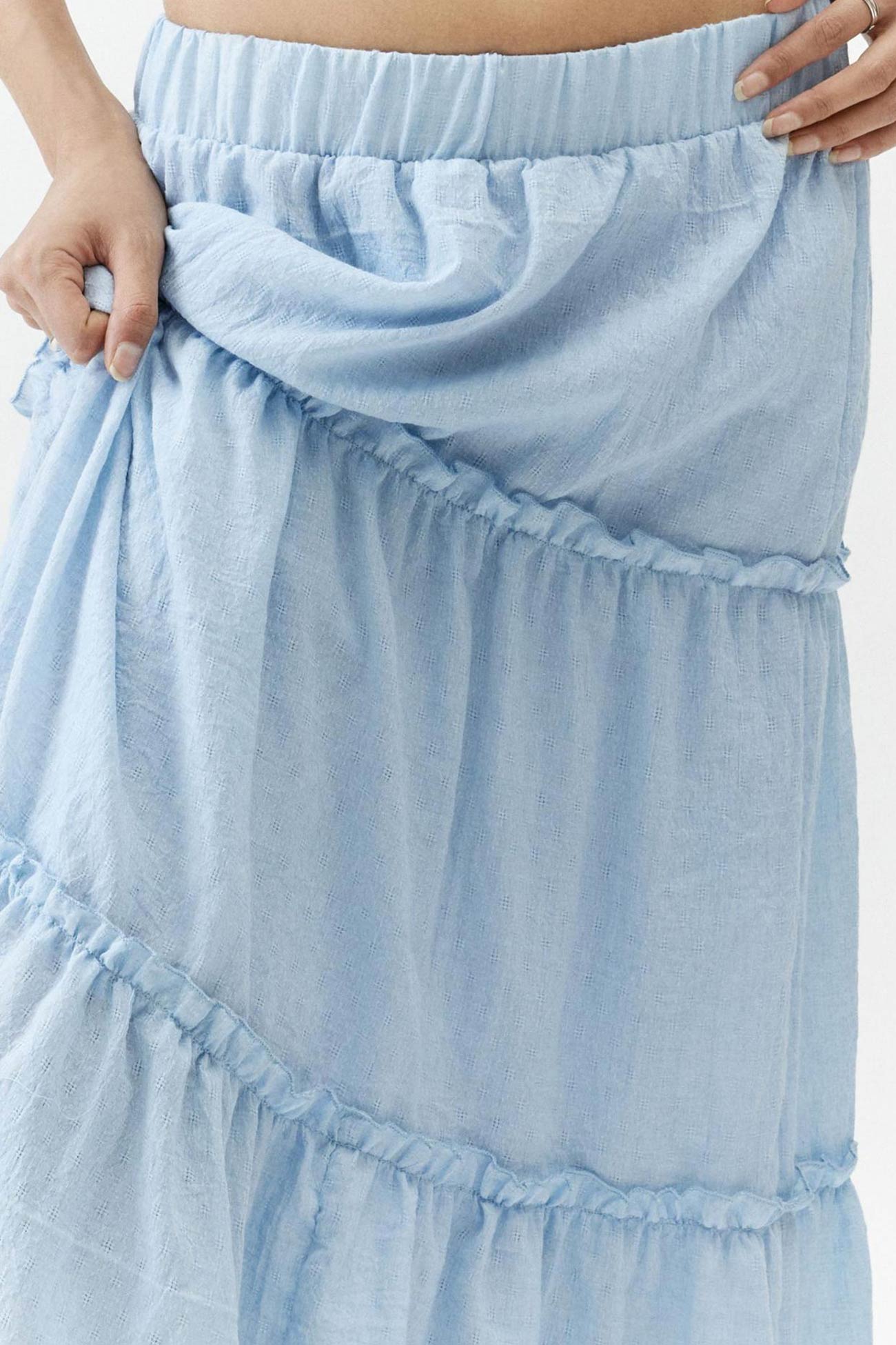 Kvinders maxi nederdel - lagdelt flydende design - let bomuldslinned - Elastisk talje
