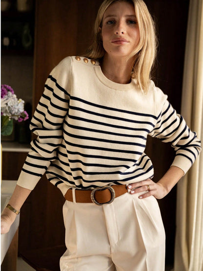 Warm knitted long sleeve top for women nushes 