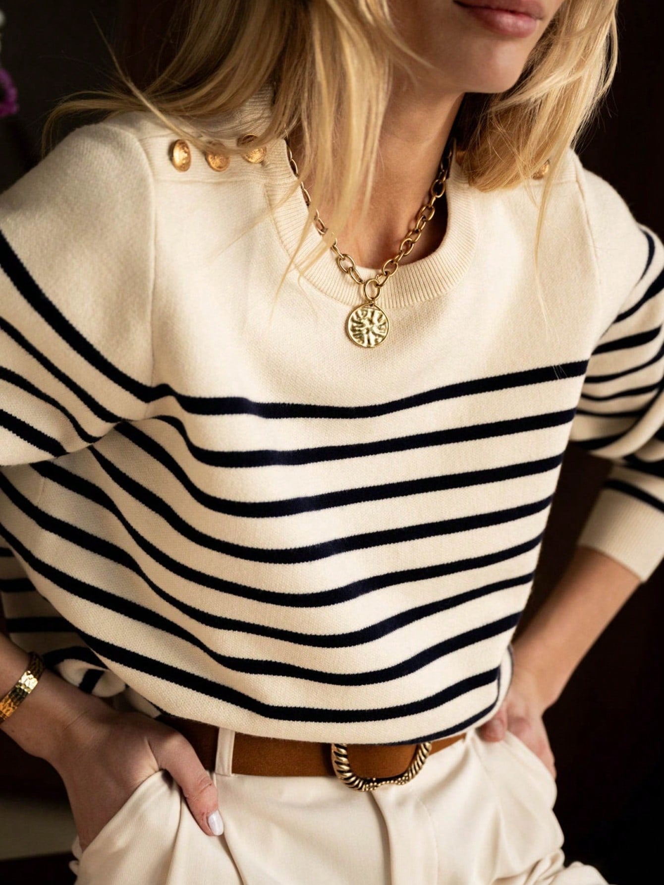 Warm knitted long sleeve top for women nushes 