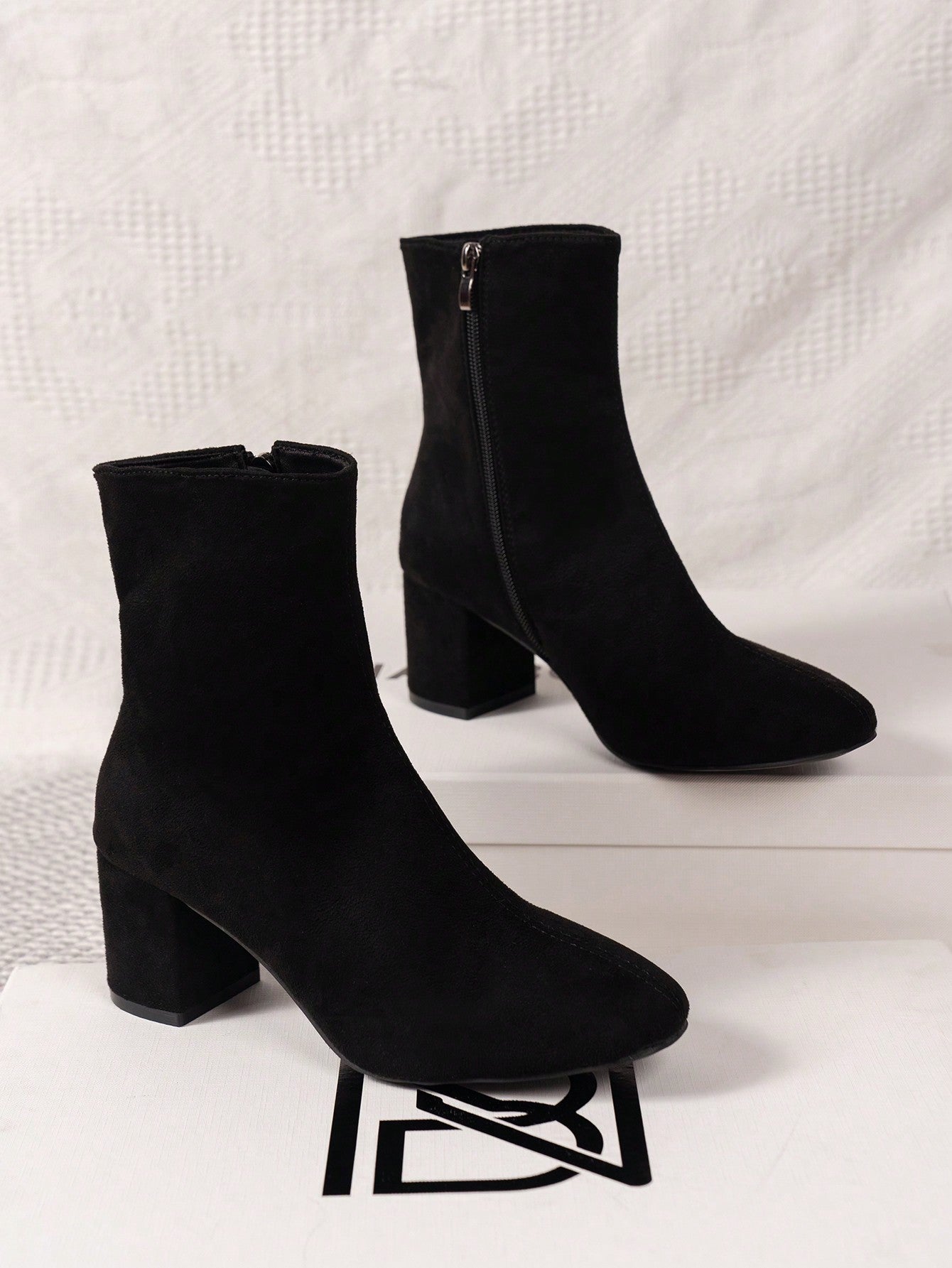 women’s square toe fashion boots