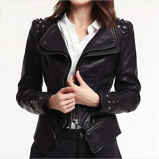 Veste Moto Noire pour Femme – Épaules Cloutées – Fermetures Zippées – Coupe Asymétrique