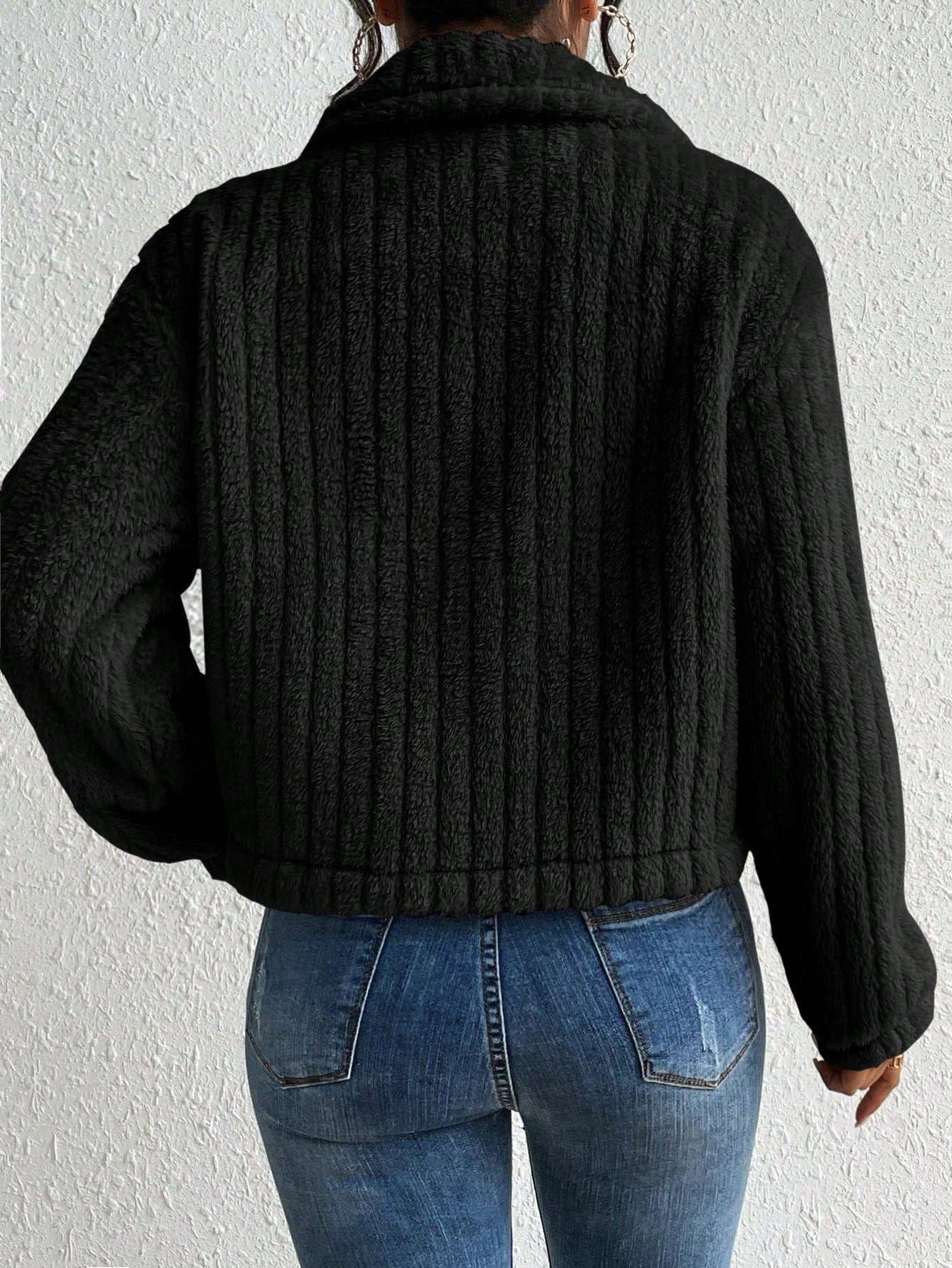 Women’s Plush Short Jacket Soft Casual Winter Coat with Long Sleeves