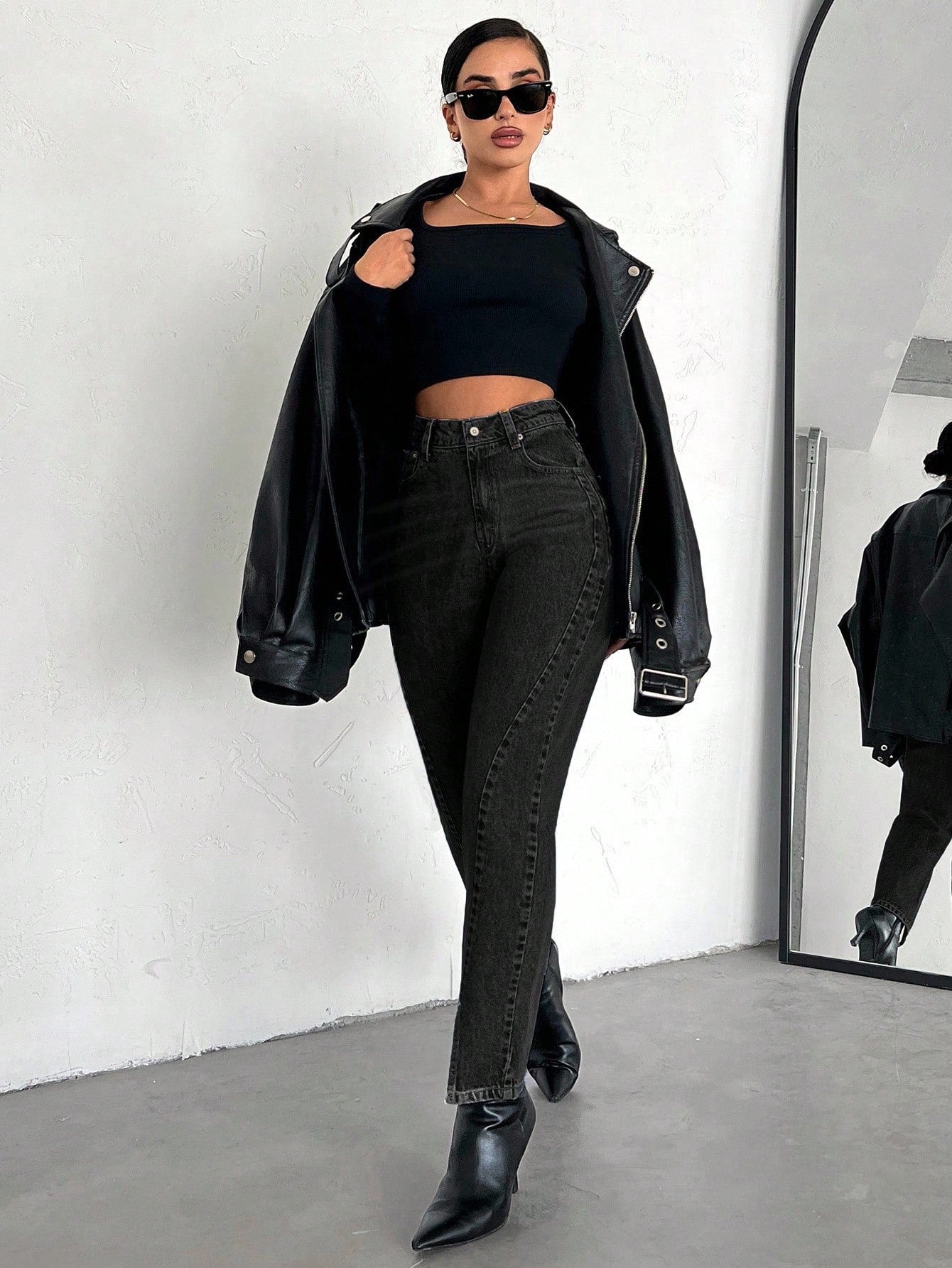 women’s high-waist straight leg jeans Nushes 