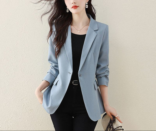 Women's Retro Style Jacket with Classic Fit and Long Sleeves
